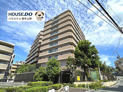 外観:大阪モノレール線「千里中央」駅徒歩12分!エントランスを出ると小さな公園があり、大切なペットとのお散歩もお楽しみいただけます! 外観:大阪モノレール線「千里中央」駅徒歩12分!エントランスを出ると小さな公園があり、大切なペットとのお散歩もお楽しみいただけます!