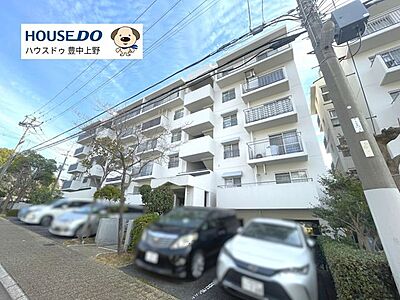 外観:総戸数456戸のビッグコミュニティ!敷地内は緑豊かで、歩道もしっかり整備されております♪ 外観:総戸数456戸のビッグコミュニティ!敷地内は緑豊かで、歩道もしっかり整備されております♪