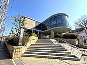 箕面市立 西南図書館 490m