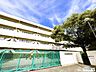 周辺：吹田市立南千里中学校 910m