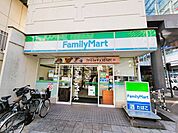ファミリーマート　千里中央北店 2150m