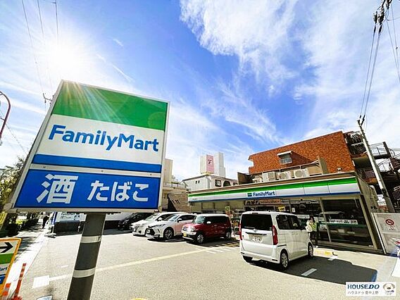 ファミリーマー...
