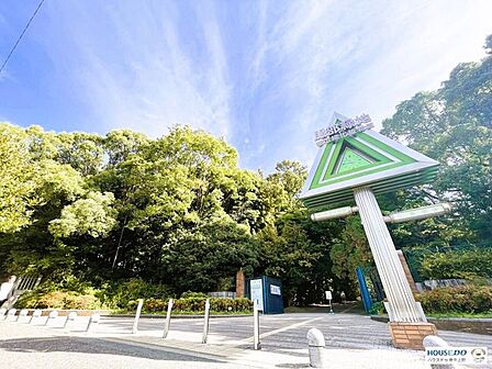 服部緑地公園西口 510m