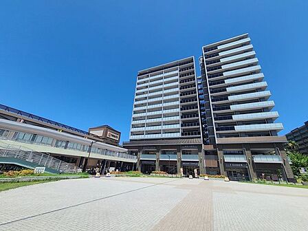 トナリエ南千里 790m