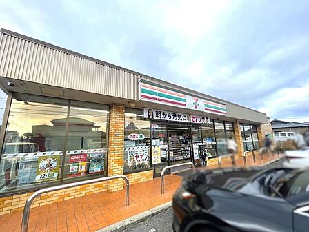 セブンイレブン箕面坊島5丁目店 850m