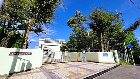 豊中市立第九中学校 980m