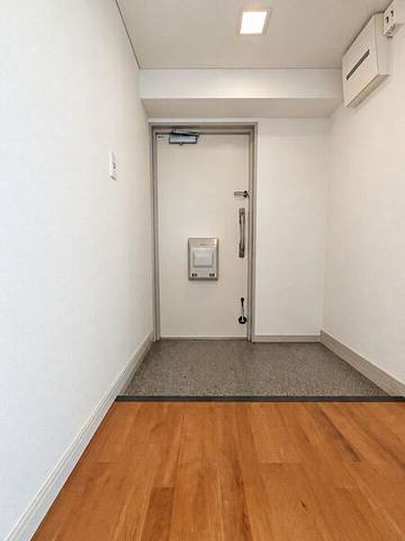 玄関を拡大表示