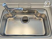 ～Kitchen～ 機能美とデザイン性を兼ね備えた使い勝手のよいシステムキッチン、リビングとの一体感も考慮され、美しい空間が実現します。