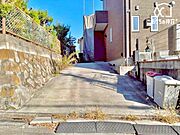 お車の出し入れも落ち着いて行えます！ゆったりとした住環境ですので、是非一度足を運ばれて現地をお確かめください。