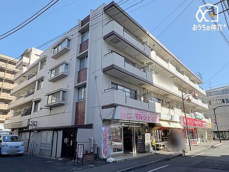 久米川駅徒歩4分の立地です。