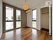 子供部屋におすすめの4.5帖洋室は明るい二面採光！