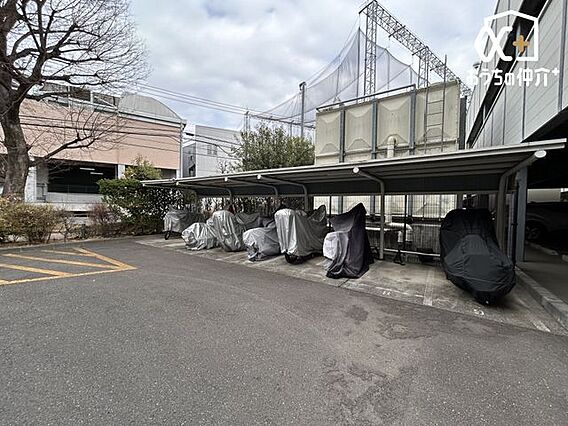 屋根付きバイク...