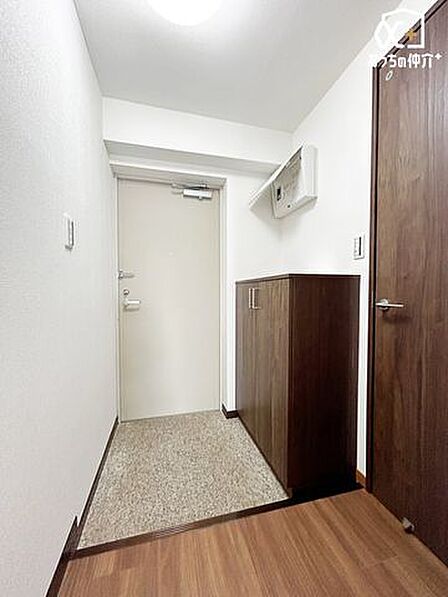 いつも気持ちよくご家族をお見送り、お出迎えできる玄関です。