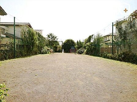東村山市萩山町4丁目第1仲よし広場 徒歩8分。遊具(すべり台・ジャングルジム・雲梯・砂場)・水飲場 580m