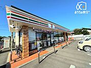 セブンイレブン所沢荒幡店 徒歩4分。24時間営業なので、急なお買い物にも便利です。飲食物や軽い日用品を販売しております。駐車場；有 310m