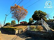 海谷公園 徒歩9分。道路から見えないプライバシーの尊重された公園 670m