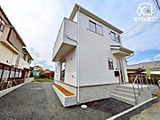 ～Appearance～カースペース2台。自家用車だけでなく来客用、お外で遊ぶスペースにも。