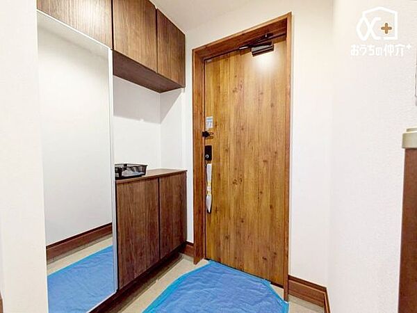 玄関を拡大表示