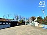 周辺： 所沢市立荒幡小学校 徒歩14分。閑静な住宅街の中にある校庭の広い小学校 1080m