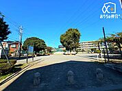 台公園 徒歩3分。ゆったりとした環境の公園 180m