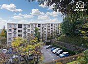 ■まわりに高い建物がなく、「空が広く」感じる立地です。陽当りも良く住環境良好。