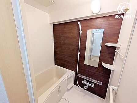 いつでも暖かいお風呂に入れるのが嬉しい追焚き機能付き