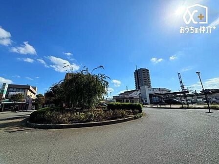 狭山ヶ丘駅 東口 (西武 池袋線) 徒歩6分。閑静な住宅街に囲まれた狭山ヶ丘駅はとても住み心地が良いです! 430m
