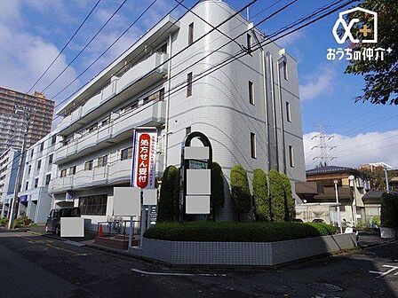 ちびっ子の森保育室 徒歩6分。西武池袋線「小手指駅」が最寄りの保育園でございます。 420m