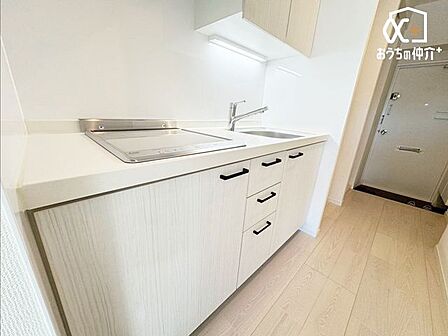 ～Kitchen～毎日使うキッチンだからこそ、食事の準備を楽しい時間に、忙しい時でもスムーズに無駄なく作業できる、お手入れも簡単にできるなど、毎日を楽しくするキッチンスペースに仕上げました。