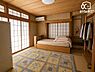 和室：【2F和室】1Fの8畳和室！ベットを配置しても余裕のあるお部屋。※AI空室加工を施しております。