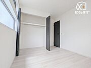 2階5.25帖洋室です。テレワークルームや趣味のお部屋としても利用できます！