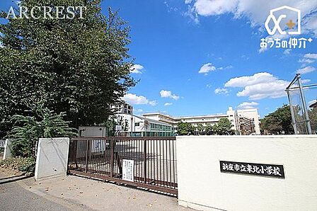 新座市立東北小学校 徒歩13分。学校教育目標 なかよく元気な子　よく考える子　すすんで働く子 970m