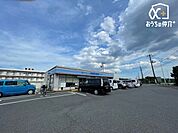ローソン　所沢下新井店 徒歩3分。24時間営業なので、急なお買い物にも便利です。飲食物や軽い日用品を販売しております。駐車場；有 190m