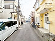 予算や・デザイン・間取りを自由に設計し、お好きなハウスメーカーで建築が可能です。ハウスメーカーにもそれぞれ特色や強みがありますので、自分がいいと思った会社に頼めることもメリットといえるでしょう。