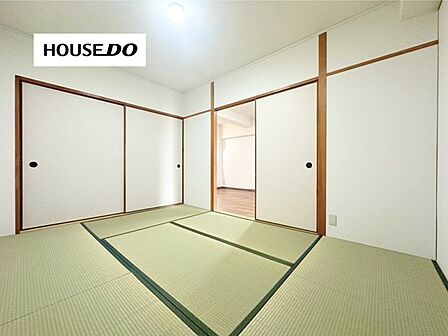 LDKと続き間になった和室。扉を開放すれば、リビングの延長として広々利用できます。