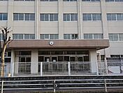 小学校「岡山市立三門小学校まで634ｍ」