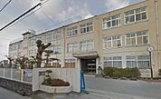 小学校「岡山市立御野小学校まで1843ｍ」