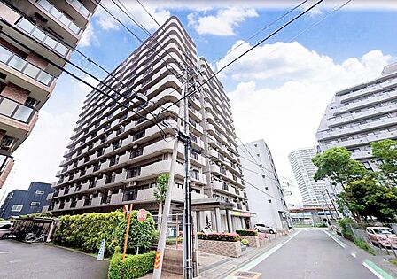 駅徒歩5分の好立地♪商業施設も徒歩圏です!