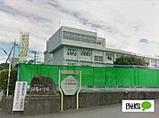 小学校「沼津市立浮島小学校まで1032m」