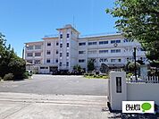中学校「富士市立富士南中学校まで623m」