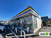 コンビニ「ミニストップ富士宮島店まで882m」