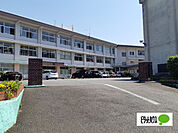 中学校「富士宮市立富士根南中学校まで2136m」