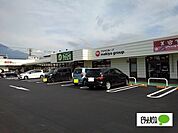スーパー「ポテト野中店まで696m」