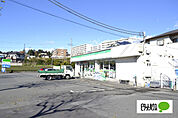 コンビニ「ファミリーマート富士見台店まで847m」