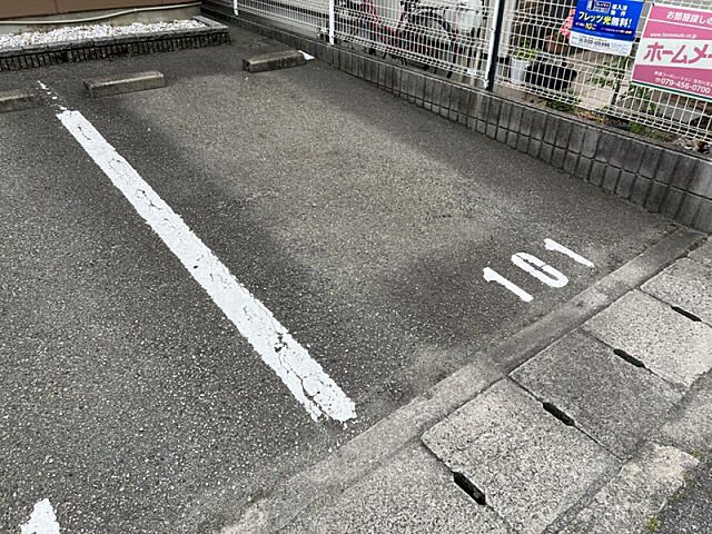 6 / 10