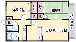 イーストハウス 2階