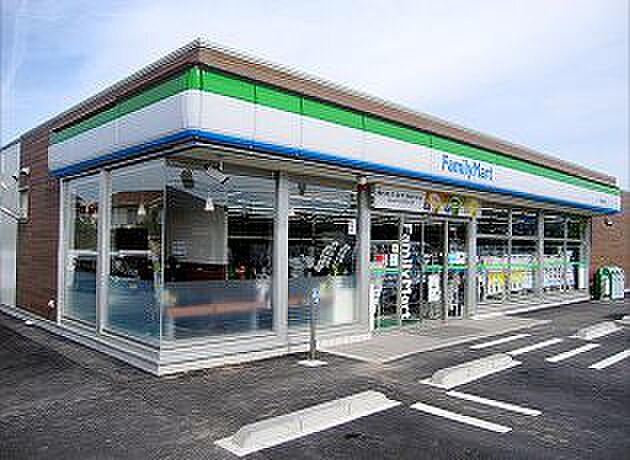 ファミリーマート　姫路土山東の町店