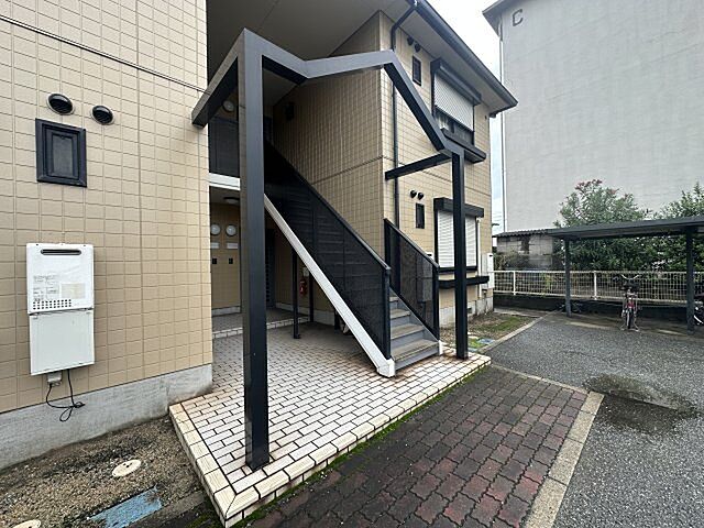 6 / 10