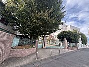 さいたま市立大久保小学校 1020m