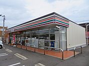 セブンイレブン束本1丁目店 300m